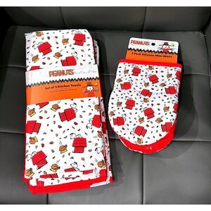 Peanuts Snoopy Thanksgiving Kitchen‎ Towels Set and Mini Mitts Holiday Gift